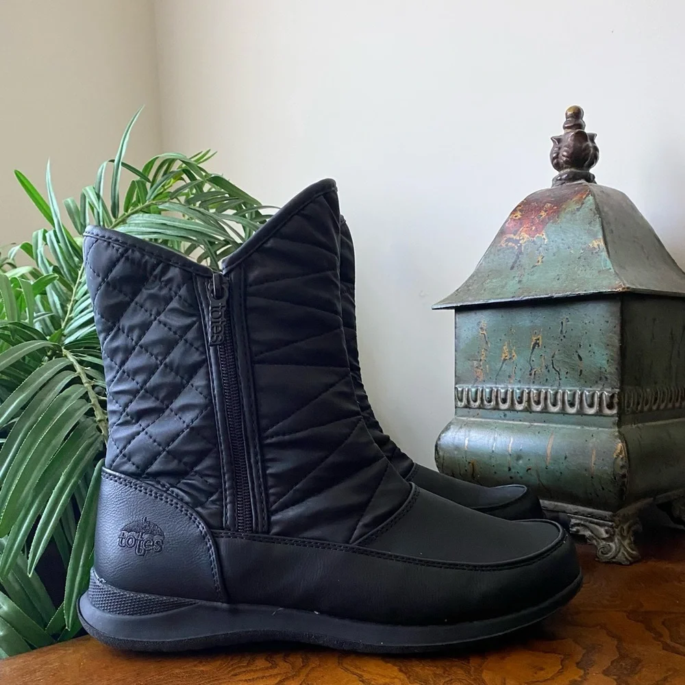 Totes 'Erin' Waterproof Snow Boots